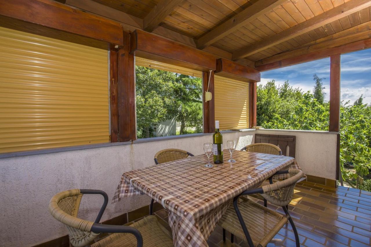Apartment Vili Pinezići Buitenkant foto