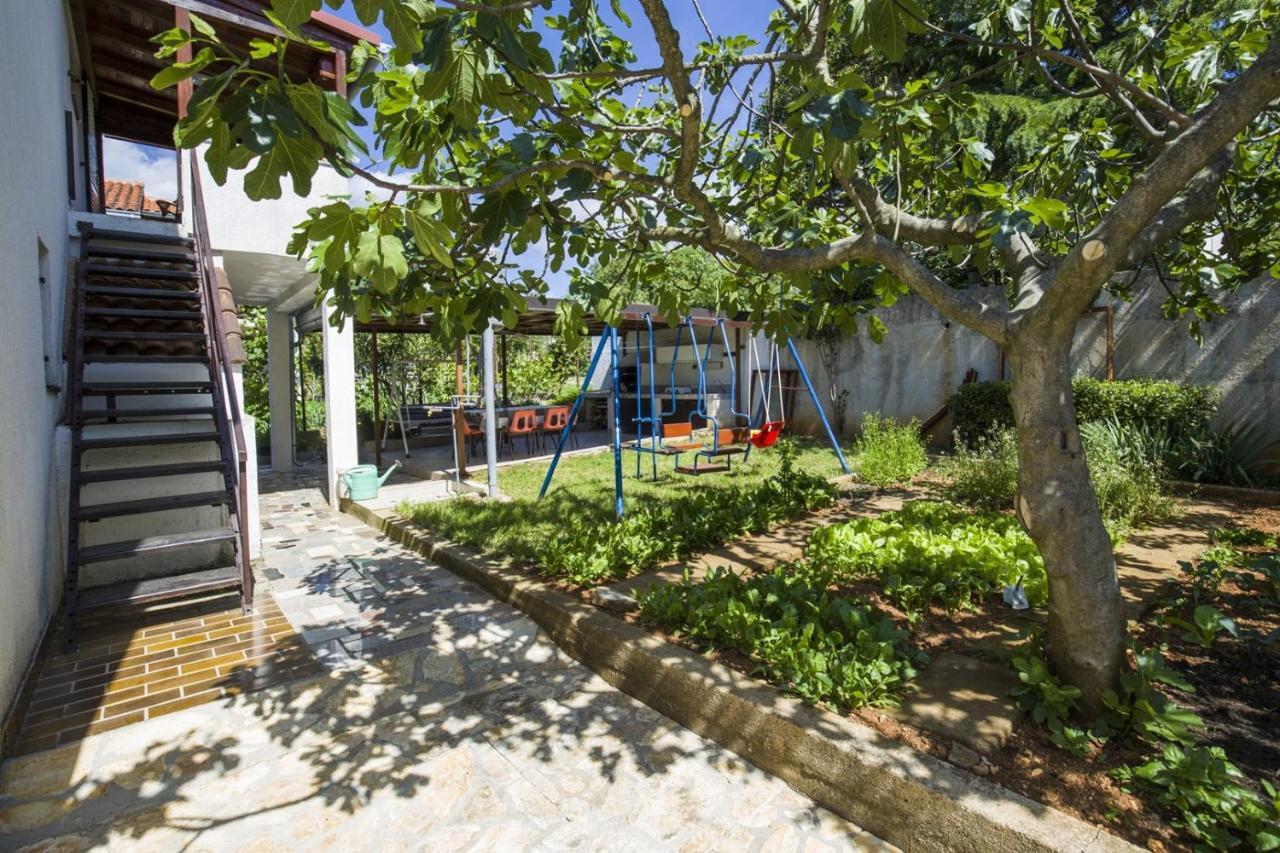 Apartment Vili Pinezići Buitenkant foto